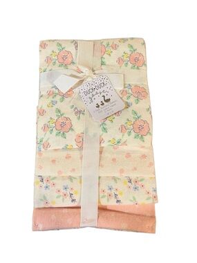 Duck Duck Goose NWT Floral Baby Receiving Blanket Set - Pink & Cream